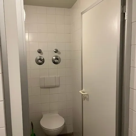 بيت للعطل Direkt Am - Toilette Und Dusche In Separatem Gebaeude